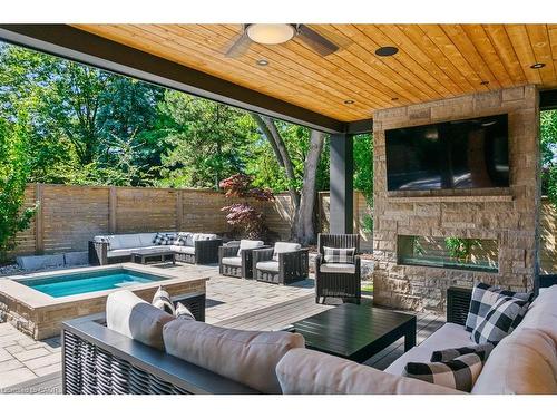 484 Aspen Forest Drive, Oakville, ON - Outdoor With Deck Patio Veranda