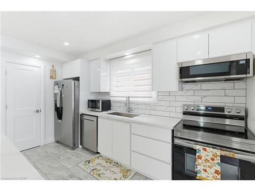 18 Ferrie Street W, Hamilton, ON - Indoor Photo Showing Kitchen With Stainless Steel Kitchen