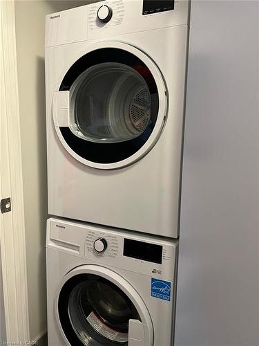 405-5 Wellington Street S, Kitchener, ON - Indoor Photo Showing Laundry Room