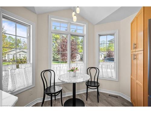 193 Glenariff Drive, Hamilton, ON - Indoor Photo Showing Dining Room