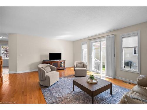 193 Glenariff Drive, Hamilton, ON - Indoor Photo Showing Living Room