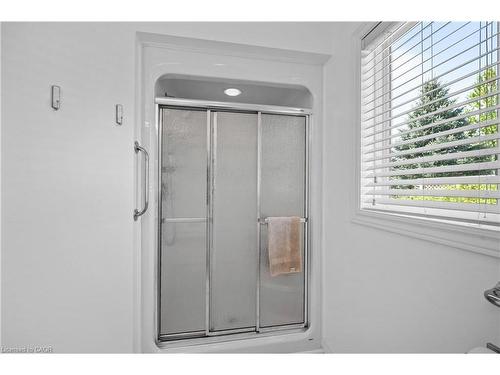 193 Glenariff Drive, Hamilton, ON - Indoor Photo Showing Other Room