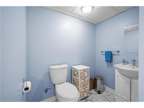 193 Glenariff Drive, Hamilton, ON - Indoor Photo Showing Bathroom