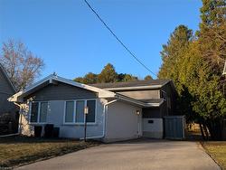 17 Roosevelt Avenue  Waterloo, ON N2H 2N2