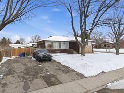 Lower-92 South Bend Road W Hamilton, ON L9C 1N1