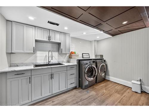 108 Owen Street, Barrie, ON - Indoor Photo Showing Laundry Room