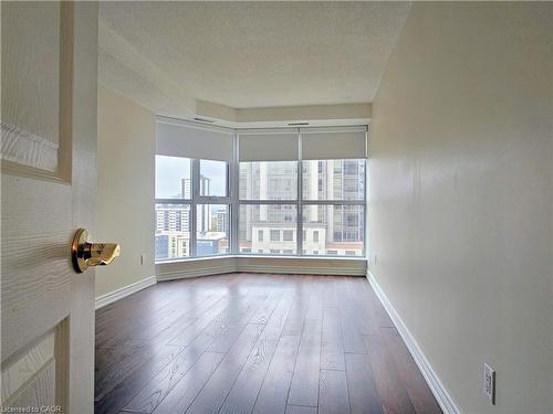 11E-67 Caroline Street S, Hamilton, ON - Indoor Photo Showing Other Room