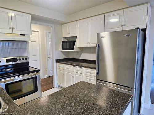 11E-67 Caroline Street S, Hamilton, ON - Indoor Photo Showing Kitchen