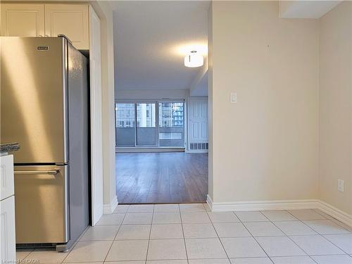 11E-67 Caroline Street S, Hamilton, ON - Indoor