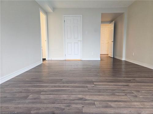 11E-67 Caroline Street S, Hamilton, ON - Indoor Photo Showing Other Room
