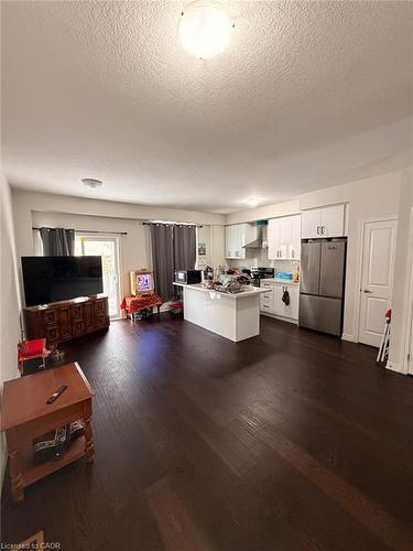 11 Genoa Drive, Hamilton, ON - Indoor Photo Showing Other Room