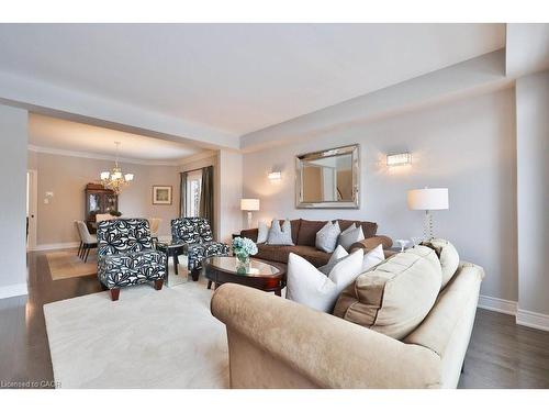 4378 Latimer Crescent, Burlington, ON - Indoor Photo Showing Living Room