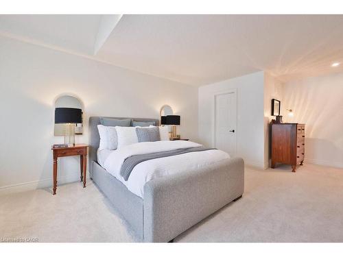 4378 Latimer Crescent, Burlington, ON - Indoor Photo Showing Bedroom