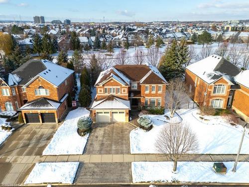 4378 Latimer Crescent, Burlington, ON - Outdoor With Facade