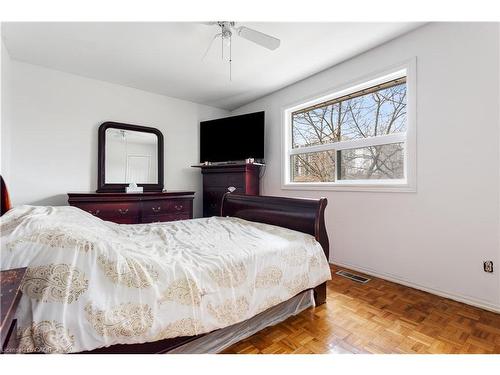 7 Eden Park Drive, Brampton, ON - Indoor Photo Showing Bedroom