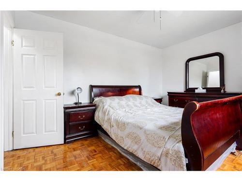 7 Eden Park Drive, Brampton, ON - Indoor Photo Showing Bedroom
