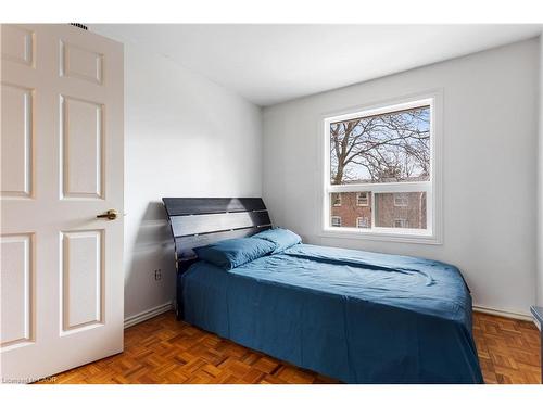 7 Eden Park Drive, Brampton, ON - Indoor Photo Showing Bedroom