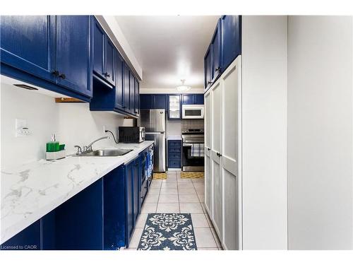 7 Eden Park Drive, Brampton, ON - Indoor Photo Showing Kitchen