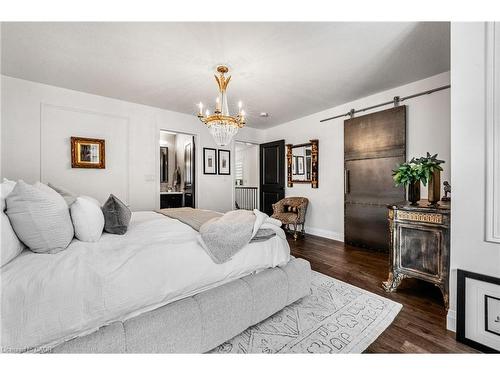 47-635 Saginaw Parkway, Cambridge, ON - Indoor Photo Showing Bedroom