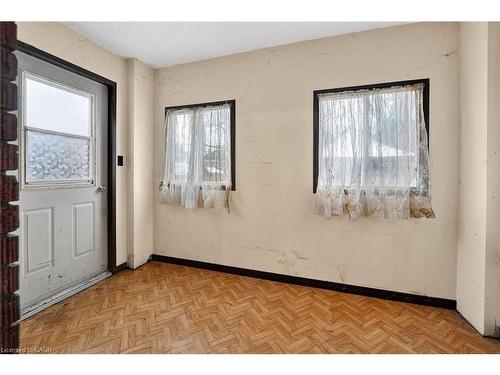 89 Fairholt Road S, Hamilton, ON - Indoor Photo Showing Other Room