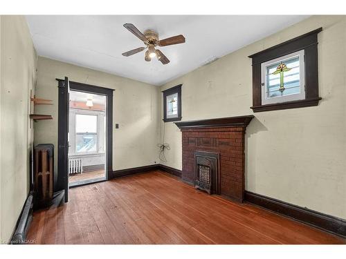 89 Fairholt Road S, Hamilton, ON - Indoor With Fireplace