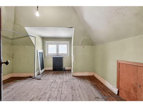 89 Fairholt Road S, Hamilton, ON - Indoor Photo Showing Other Room