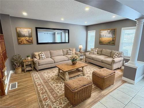 51 Sophia Crescent, Kitchener, ON - Indoor Photo Showing Living Room