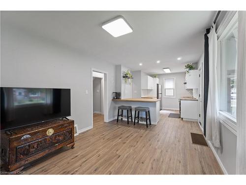 197 East 12Th Street, Hamilton, ON - Indoor Photo Showing Other Room