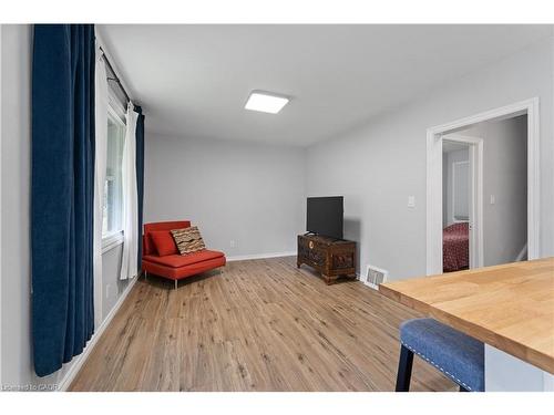 197 East 12Th Street, Hamilton, ON - Indoor