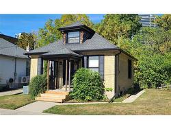 2 Esson Street  Kitchener, ON N2M 2T9