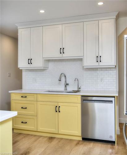 2 Esson Street, Kitchener, ON - Indoor Photo Showing Kitchen
