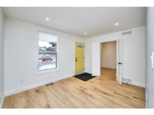 2 Esson Street, Kitchener, ON - Indoor Photo Showing Other Room