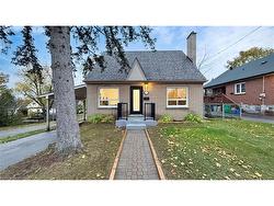 347 Caddy Street  Peterborough, ON K9H 1M2