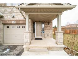 (Upper)-560 Landgren Crt  Kitchener, ON N2A 4J7