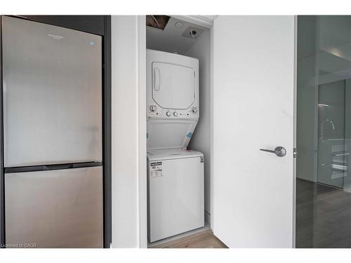1418-1 Jarvis Street, Hamilton, ON - Indoor Photo Showing Laundry Room