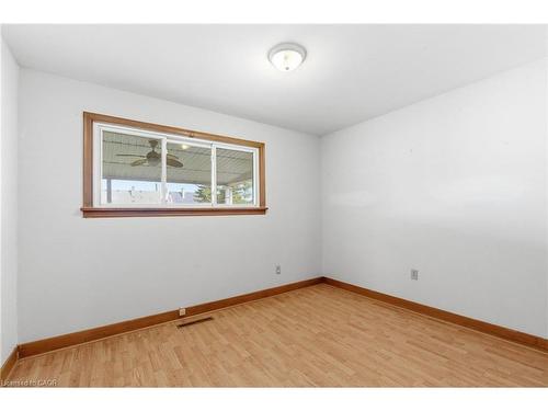 66 Rose Avenue, Thorold, ON - Indoor Photo Showing Other Room
