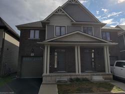 6 Lindsay Way  Grimsby, ON L3M 0H6