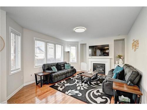 32 Weir Street, Cambridge, ON - Indoor Photo Showing Living Room With Fireplace