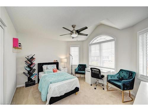 32 Weir Street, Cambridge, ON - Indoor Photo Showing Bedroom