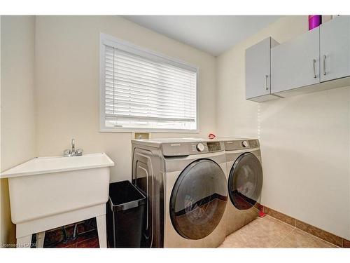 32 Weir Street, Cambridge, ON - Indoor Photo Showing Laundry Room