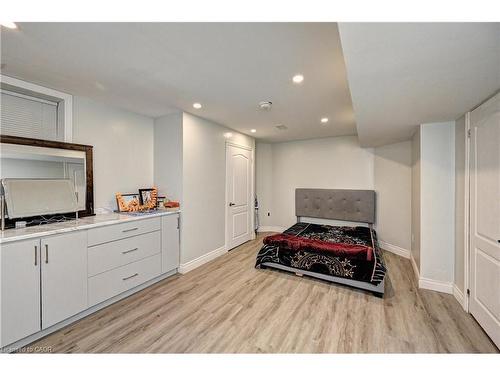 32 Weir Street, Cambridge, ON - Indoor