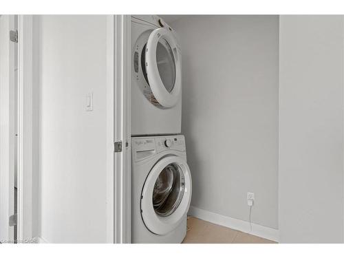 1113-1 Victoria Street S, Kitchener, ON - Indoor Photo Showing Laundry Room