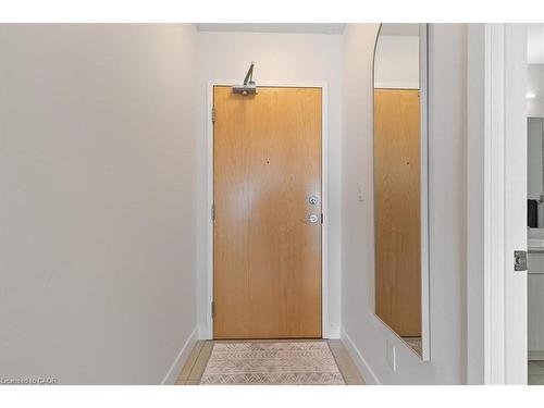 1113-1 Victoria Street S, Kitchener, ON - Indoor Photo Showing Other Room