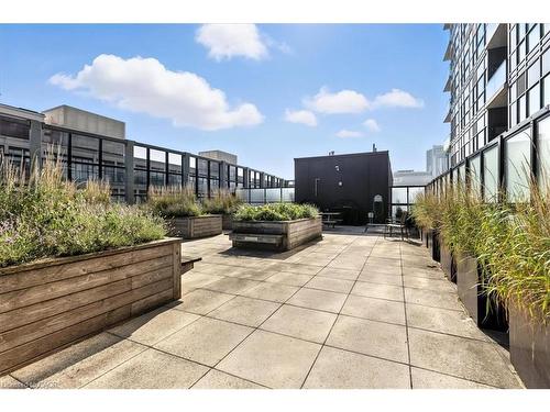 1113-1 Victoria Street S, Kitchener, ON - Outdoor