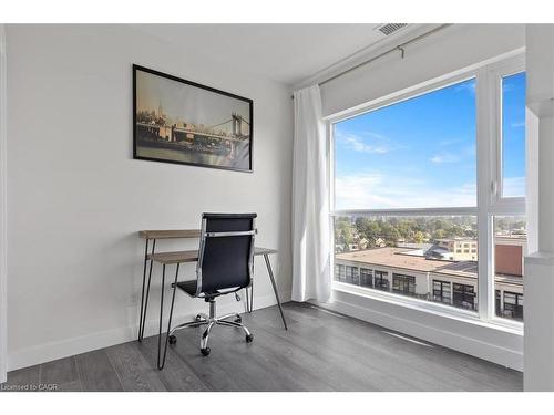 1113-1 Victoria Street S, Kitchener, ON - Indoor Photo Showing Other Room