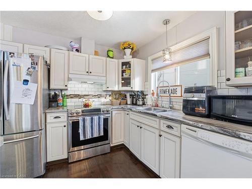 128 Schlueter Street, Cambridge, ON - Indoor Photo Showing Kitchen With Double Sink