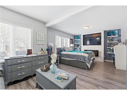 128 Schlueter Street, Cambridge, ON - Indoor Photo Showing Bedroom