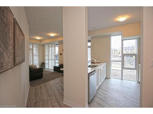 108-10 Concord Place, Grimsby, ON - Indoor