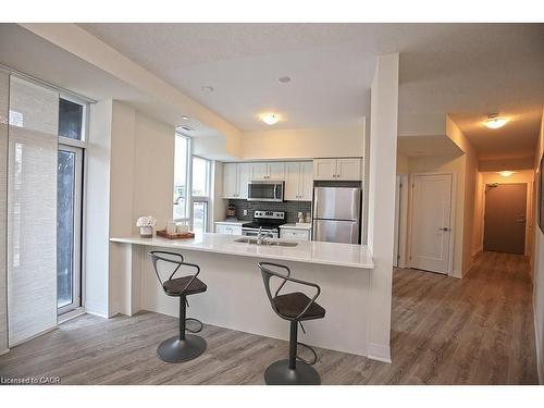 108-10 Concord Place, Grimsby, ON - Indoor Photo Showing Kitchen
