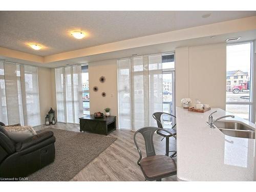 108-10 Concord Place, Grimsby, ON - Indoor